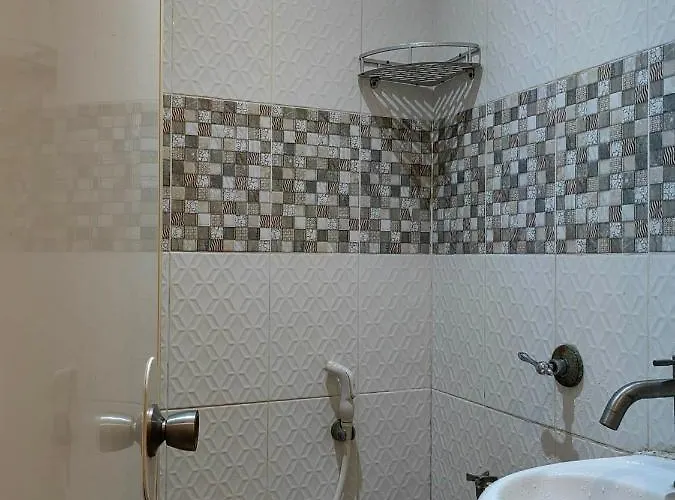 Maceda Apartelle Liebeshotel Manila